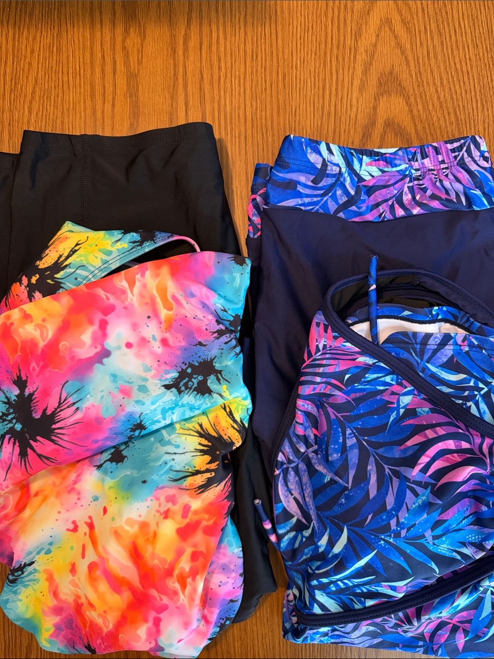 ✨ Lot of 2 Tankini Swimsuit Sets Women’s Size Large - Tie Dye & Tropical Palm